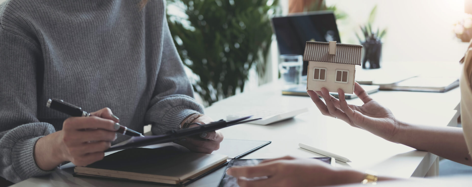 medium vecteezy real estate brokerage contracts for sale and rent with 10141150 medium 1